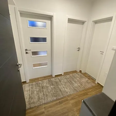 Tomovic Apartamento Pale